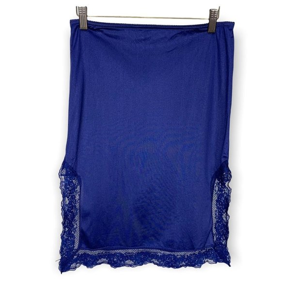 Vintage Other - Vintage 60s Mel Lin Nylon Side Vent Lace Slip Medium